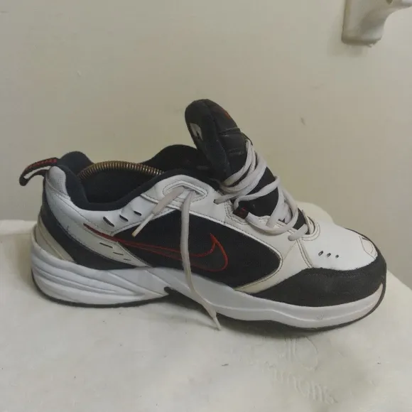 Mens NIKE Air Monarch Sneakers sz 10.5 white red black Walking Training Casual