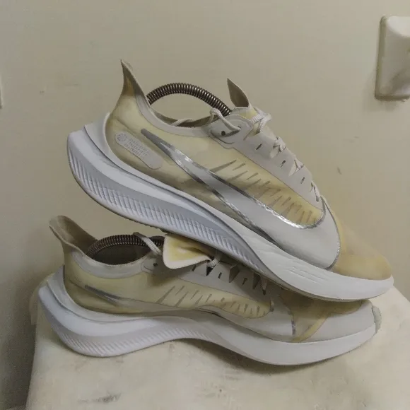 Mens Nike Zoom Gravity Platinum White Sneakers BQ3202-008 Size 12