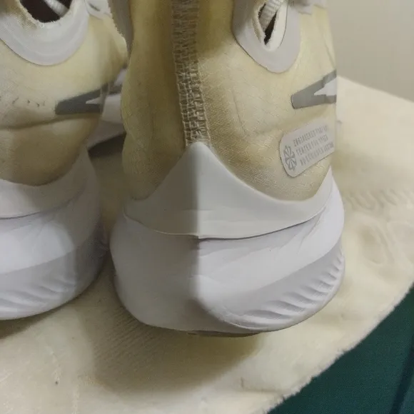 Mens Nike Zoom Gravity Platinum White Sneakers BQ3202-008 Size 12