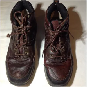 Men's Size 9.5B  Ariat Technology Boots