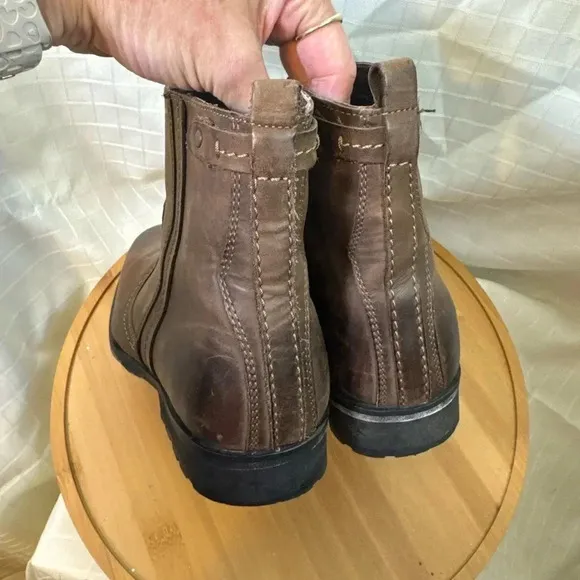 Men's Slip On  Brown Leather Clarks Boots Size 7.5 Square Toe Casual Cowboy