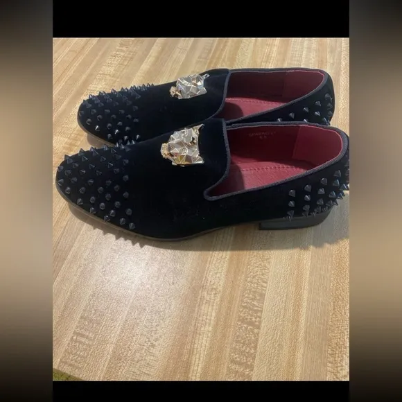 Men's Spikes Dress Shoes Black Velvet Loafers Gold Buckle Slip-On NWOT size 8.5