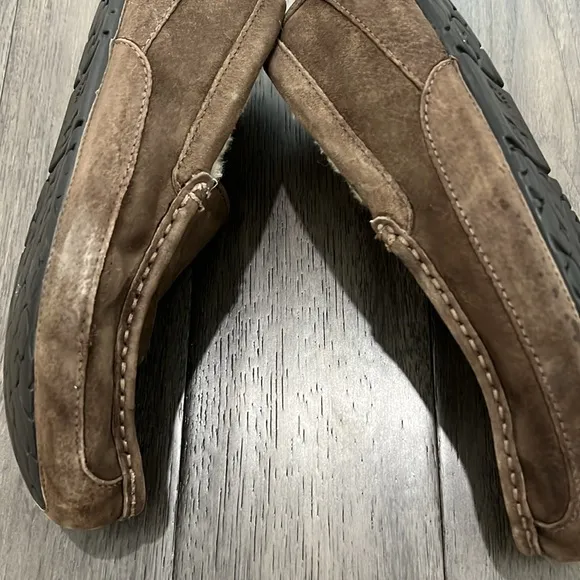 Mens Ugg Australia suede loafers/slippers