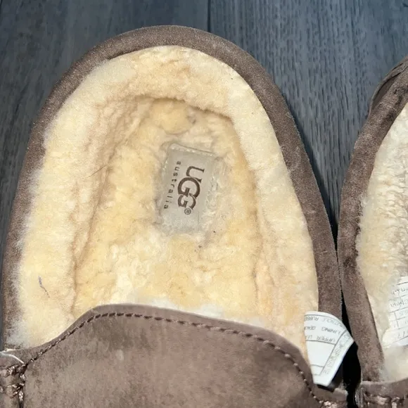 Mens Ugg Australia suede loafers/slippers