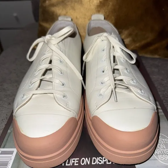 Men’s White / Leather  Sneakers