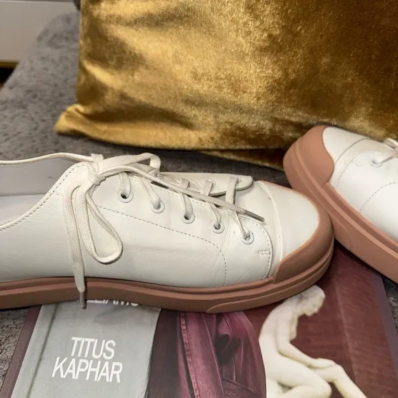 Men’s White / Leather  Sneakers