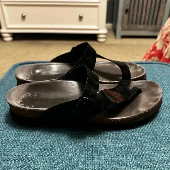 Mephisto Size 41 (Size 11) Black Patent Sandals