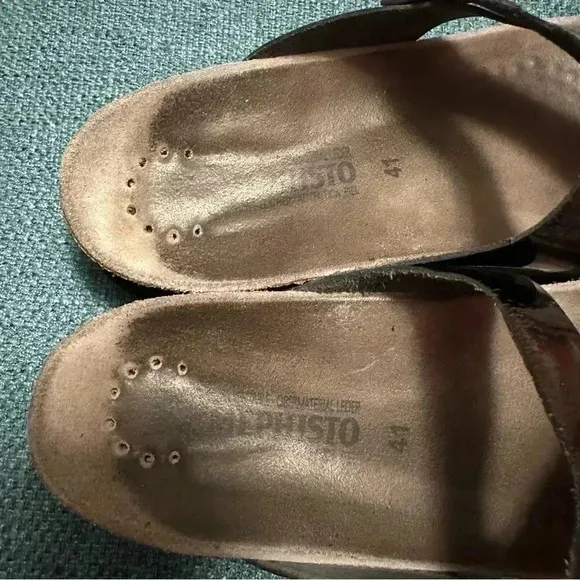 Mephisto Size 41 (Size 11) Black Patent Sandals