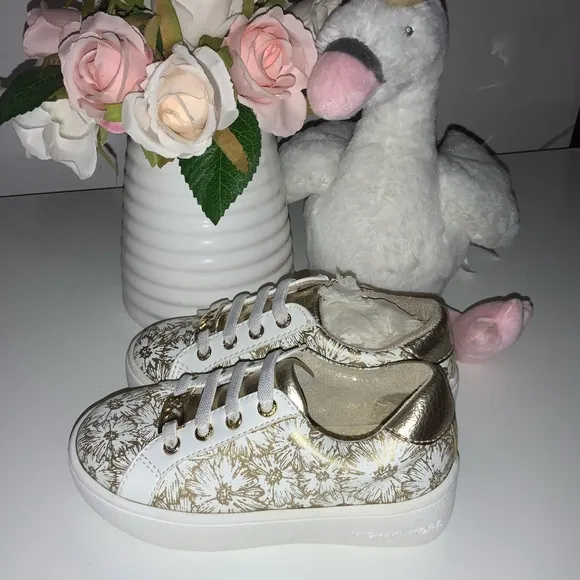 Michael Kors girls Zia-Ivy floral sneaker