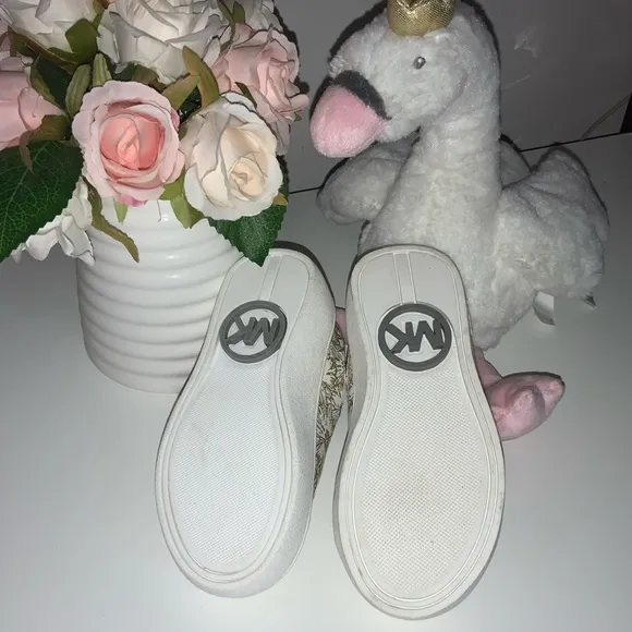 Michael Kors girls Zia-Ivy floral sneaker