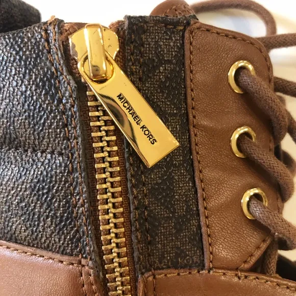 MICHAEL KORS Ridley Lace-Up Bootie Size 6M