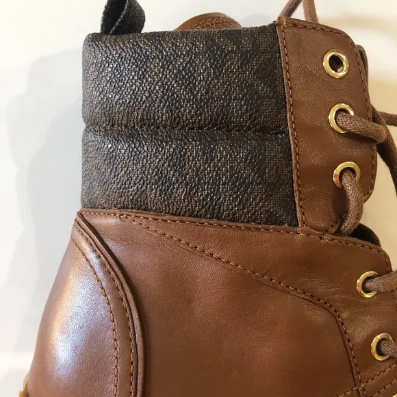 MICHAEL KORS Ridley Lace-Up Bootie Size 6M