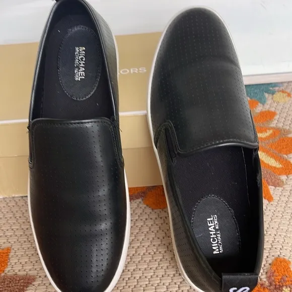Michael Kors TEDDI SLIP ON NAPPA PU PERFORATED 4959TDFP4L NIB Platforms Sneakers