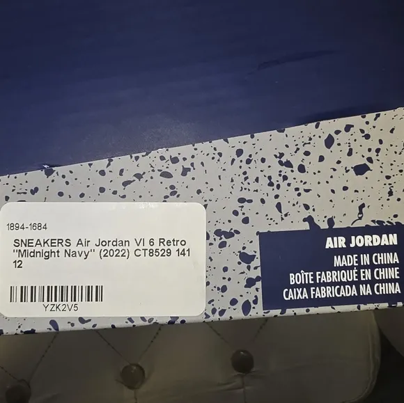 Midnight NAVY AIR JORDAN 6 ( GREAT CONDITION)