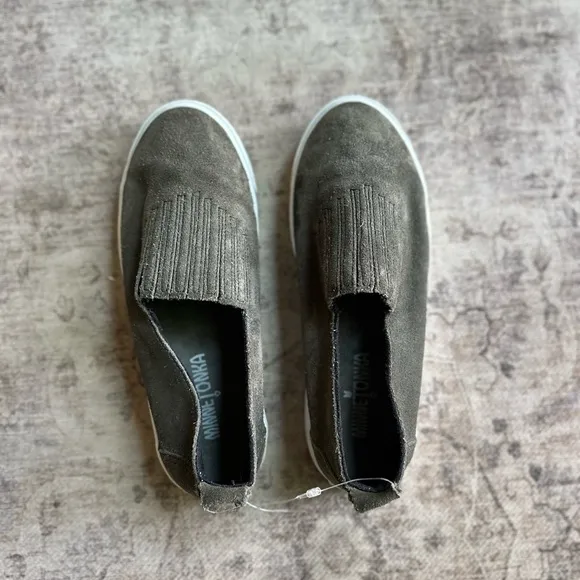 Minnetonka Women’s Gabi-Slip On Sneakers (3191)