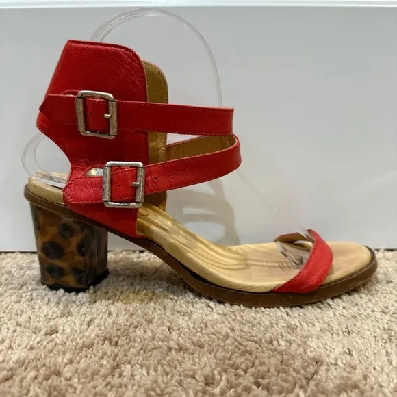 MM6 Maison Martin Margiela Red Leather Buckle Leopard Heel Sandals 40