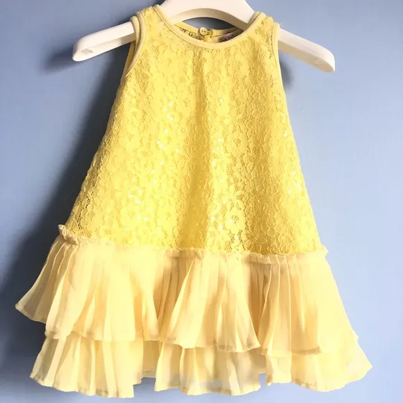 Monnalisa Lace and Sequins Dress. Size 12 months.