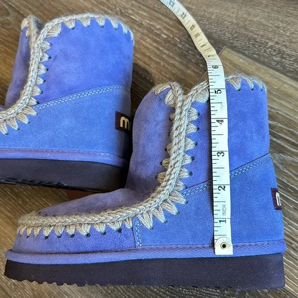 MOU Sheepskin Boots Size 36