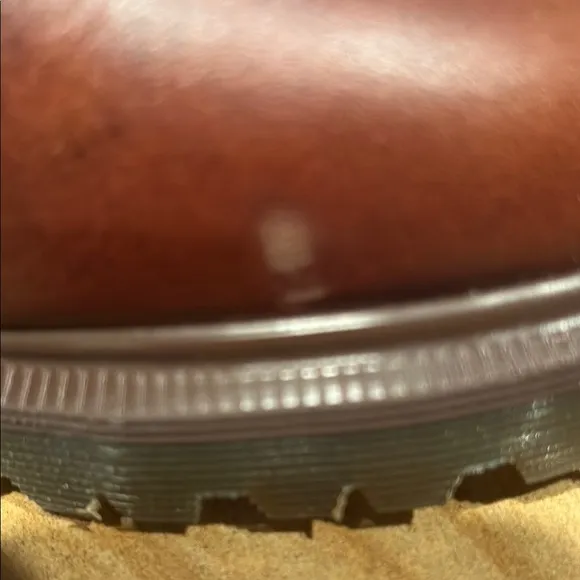 MOVING SALE: Vintage NWT’s Dr. Martens Chelsea Boots 🥾!