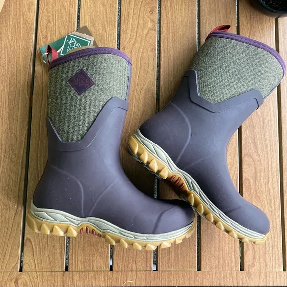 Muck Women's Arctic Sport II Mid Boot Rubber Boots Red Size 8