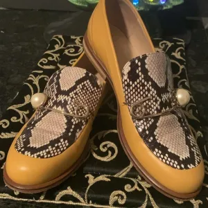 MULBERRY Leather and snakeskin pearl pin loafers Sz 7 /EU 38