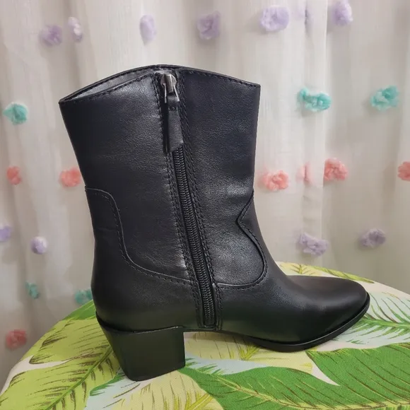 Naturalizer Gaby Boots (New Without Box)
