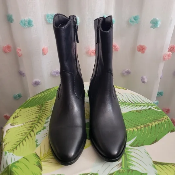 Naturalizer Gaby Boots (New Without Box)