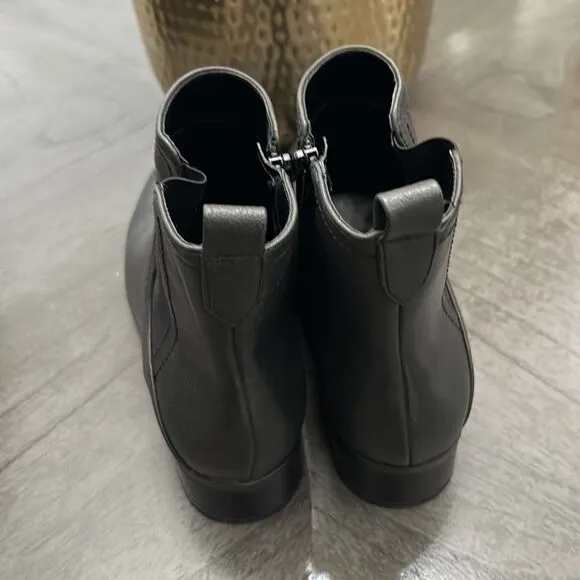 NATURALIZER Sampson Booties