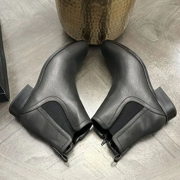 NATURALIZER Sampson Booties