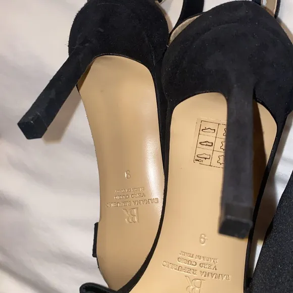 Never worn NWOT Italian-made Banana Republic 3” heels sandals, black suede sz 9