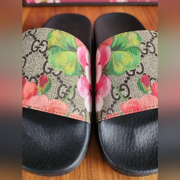 NEW 100% Authentic Gucci Women's Floral GG Slides Sandals Shoes EU 34/US 4