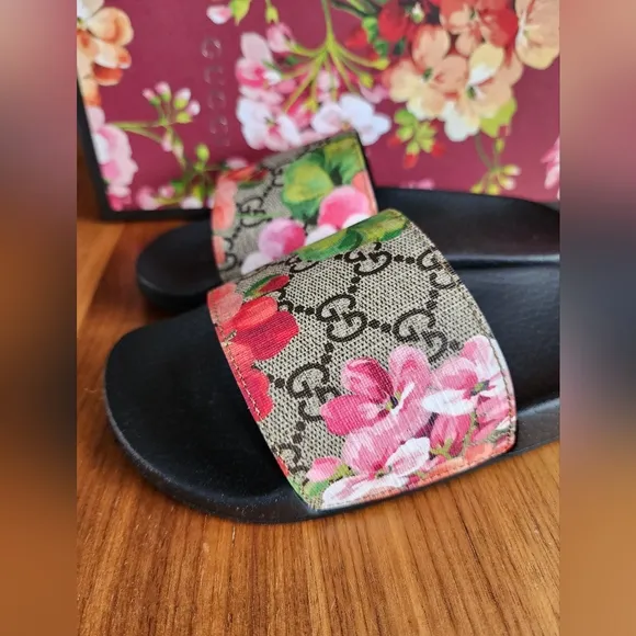 NEW 100% Authentic Gucci Women's Floral GG Slides Sandals Shoes EU 34/US 4