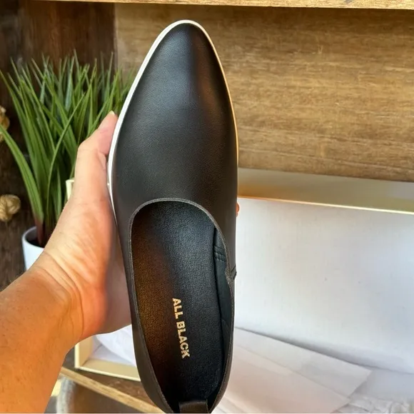 NEW ($159.00) Designer ALL BLACK Brand Side Scoop Slip On Sneakers