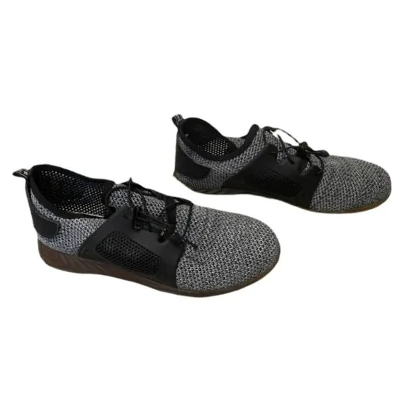 NEW ADIDAS European 3 Stripes Die Weltmarke - Safety Shoes size EU 45 / US 11.5