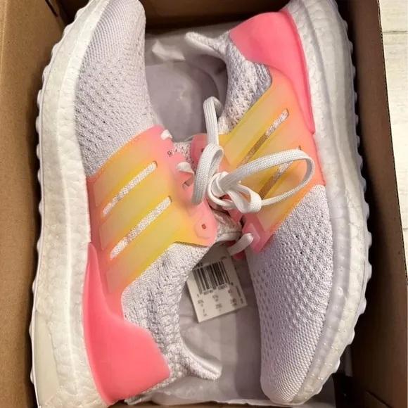 NEW! Adidas Ombre Ultra boost Sneakers