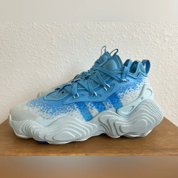 NEW ADIDAS TRAE YOUNG 3 Basketball Sneakers KidsSize 5 1/2 BLUE