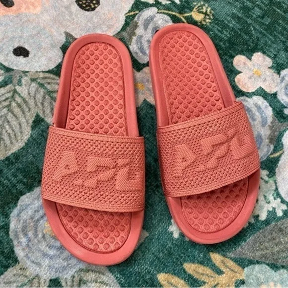NEW APL Logo Techloom Slides Sandals sz 6 Cedar Mauve Pink Slip On Shoes
