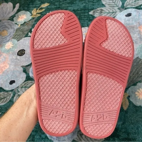 NEW APL Logo Techloom Slides Sandals sz 6 Cedar Mauve Pink Slip On Shoes
