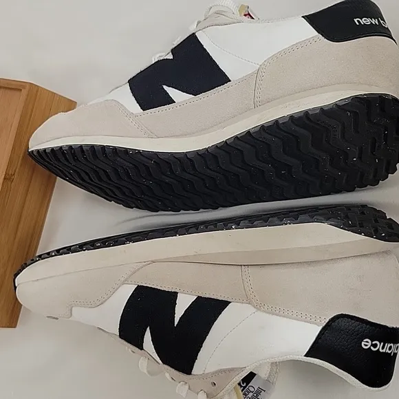 New Balance 237 - MS237SF White and Black Sneakers Men