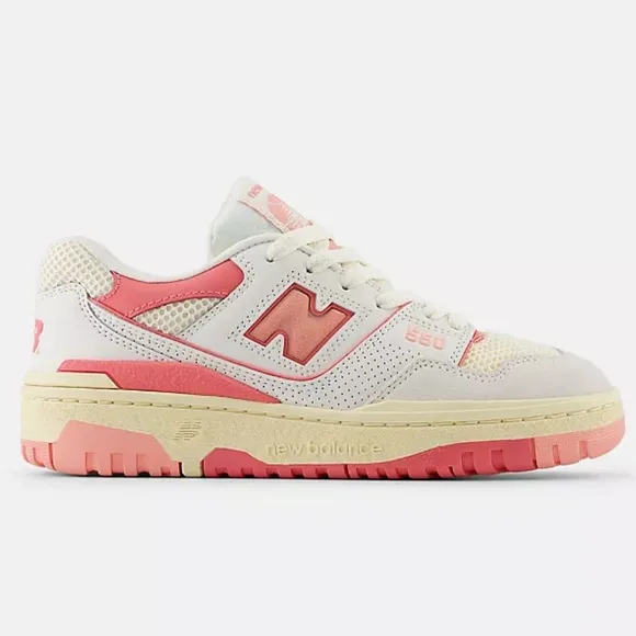 New Balance 550 in Desert pink with sea salt