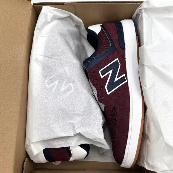 New Balance 574 Youth Boys Suede Sneaker Size 4 Burgundy/Navy Blue Lace up Shoes