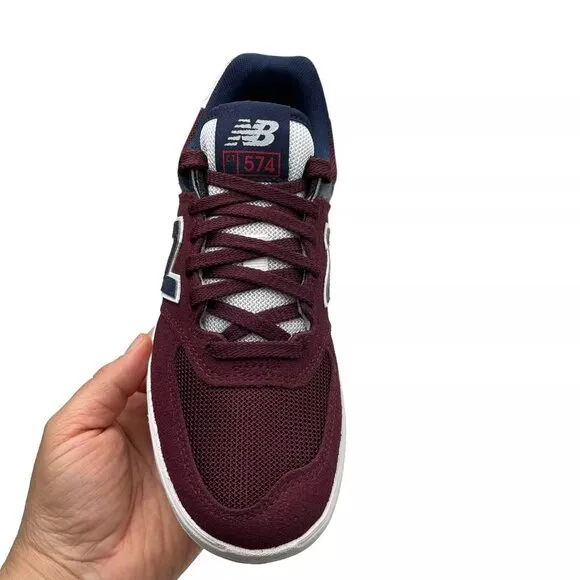 New Balance 574 Youth Boys Suede Sneaker Size 4 Burgundy/Navy Blue Lace up Shoes