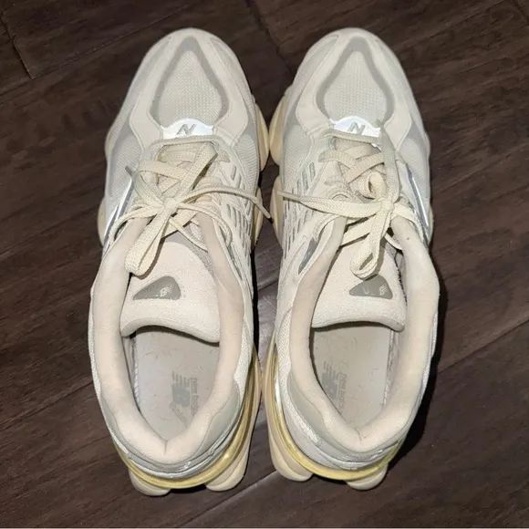New Balance 9060 Sea salt with concrete and silver metallic