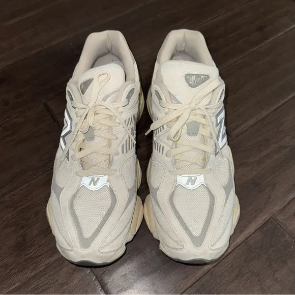 New Balance 9060 Sea salt with concrete and silver metallic