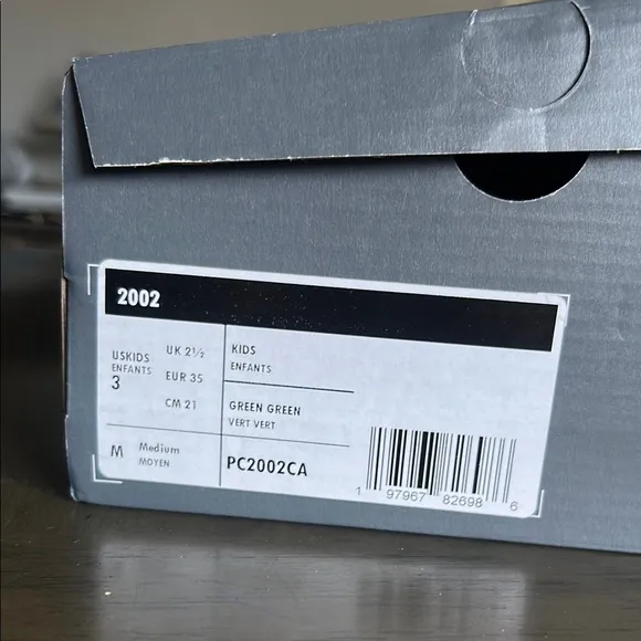 New Balance Green and Gray Sneakers