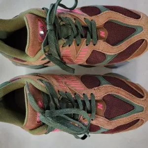 New Balance Kids' Green and Brown Sneakers