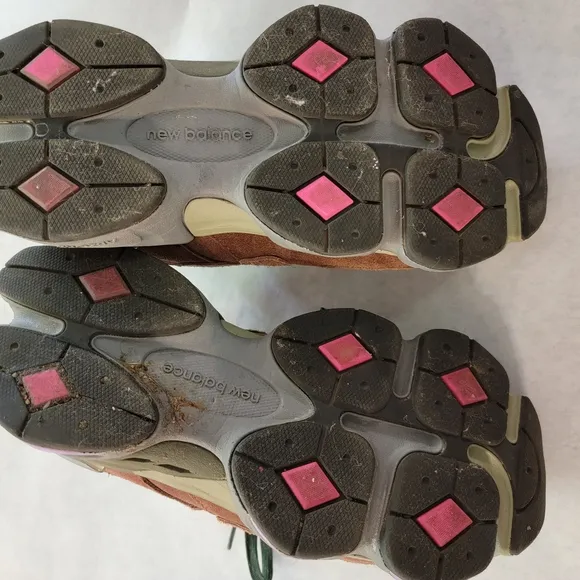 New Balance Kids' Green and Brown Sneakers