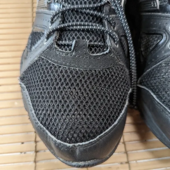 New Balance Mens 1012 MX1012BK Black Athletic Shoes Sneakers Size 10 4E
