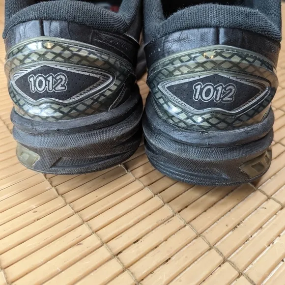 New Balance Mens 1012 MX1012BK Black Athletic Shoes Sneakers Size 10 4E
