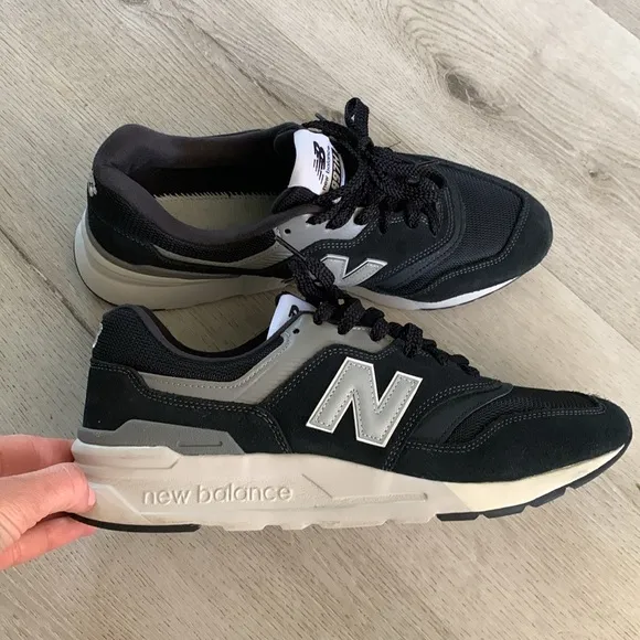 New Balance Men's Black and Gray Sneakers 997H Black Grey CM997HCC Size 10.5